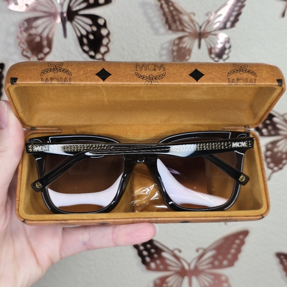 MCM Rose Gradient Sunglasses - Picture 2 of 14